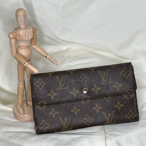 Authenticated Louis Vuitton Porte Tresor International Wallet